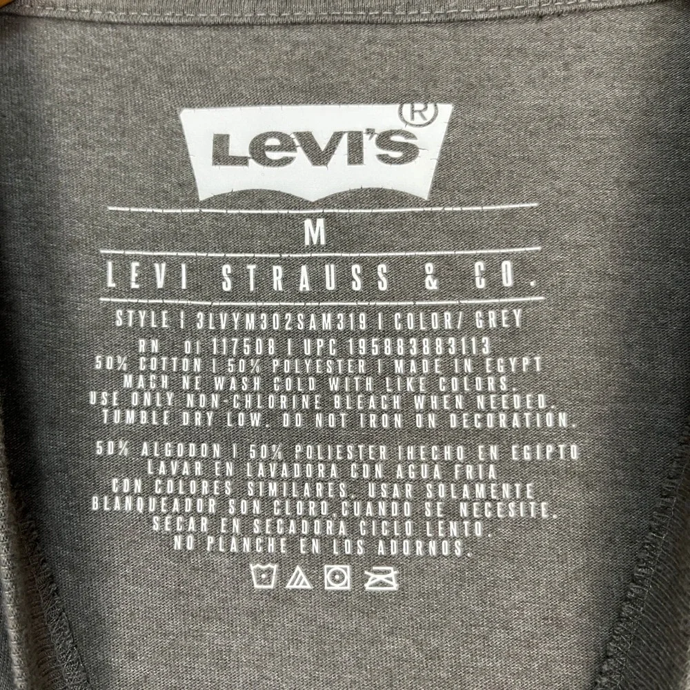 Levi's T-Shirt Mens Size Medium Gray Red Heather‎ Short Sleeve Batwing LOGO